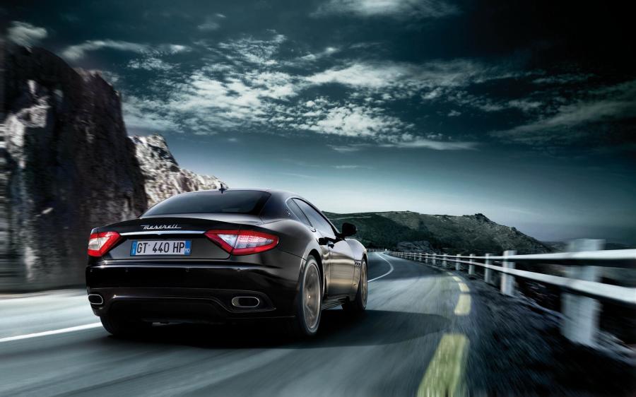  Maserati GranTurismo S 2010 года  (фото 11 из 13)